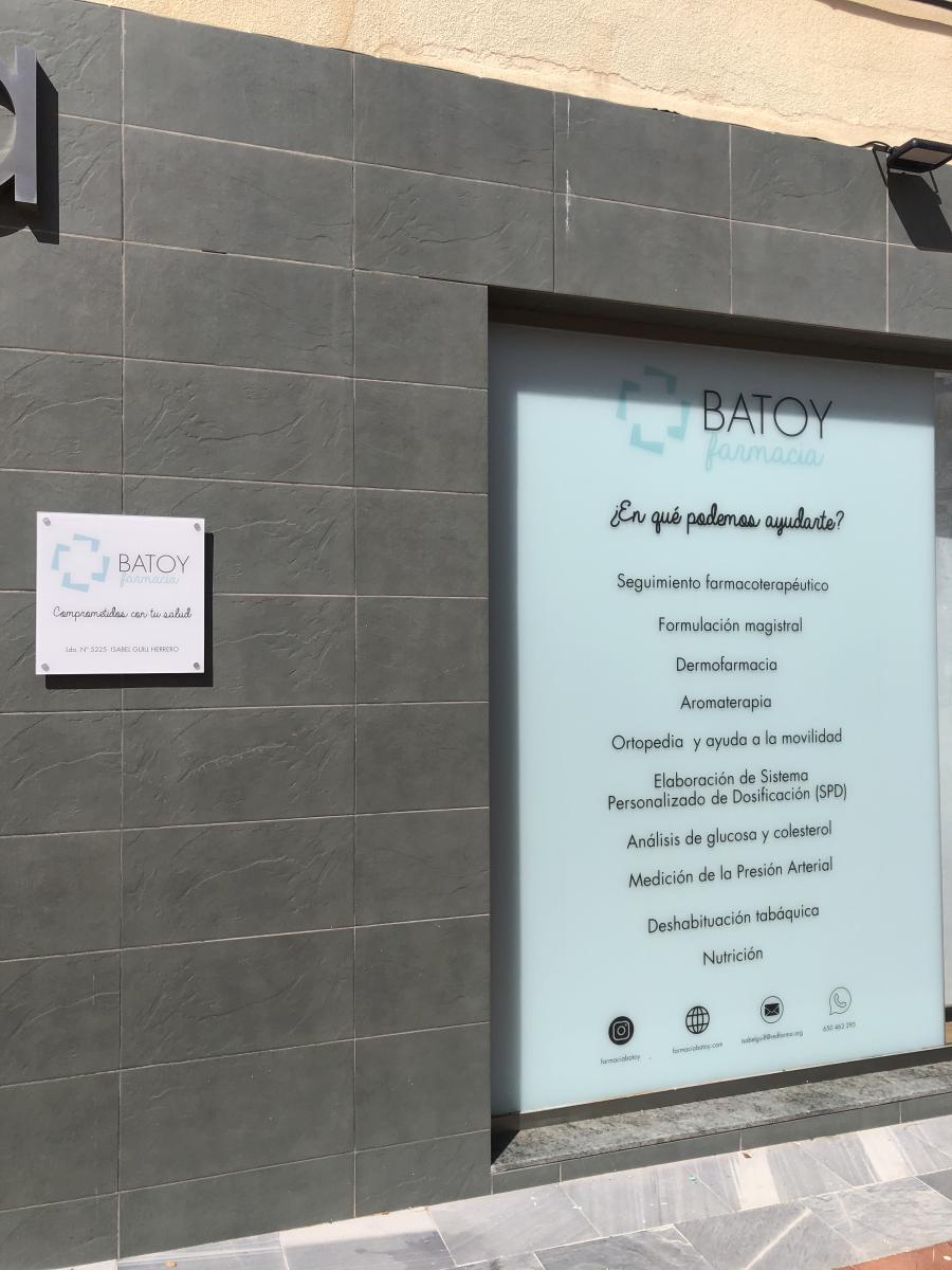 11 Farmacia Batoy Interior