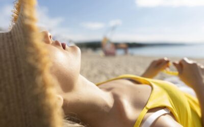 Blog - Tu farmacia en Alcoy 7 Elegir protector solar: guía completa para elegir el SPF correcto según tu piel
